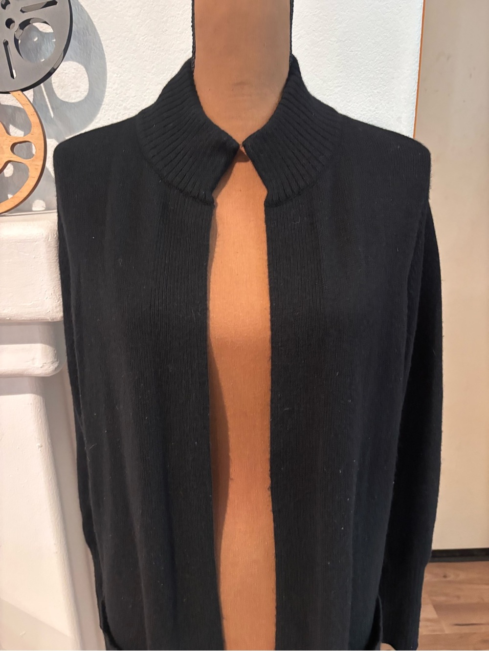 ATHLETA Alpine Spirit Wrap SZ S Black Sweater Cardigan Good Condition Great Find - Picture 5 of 13